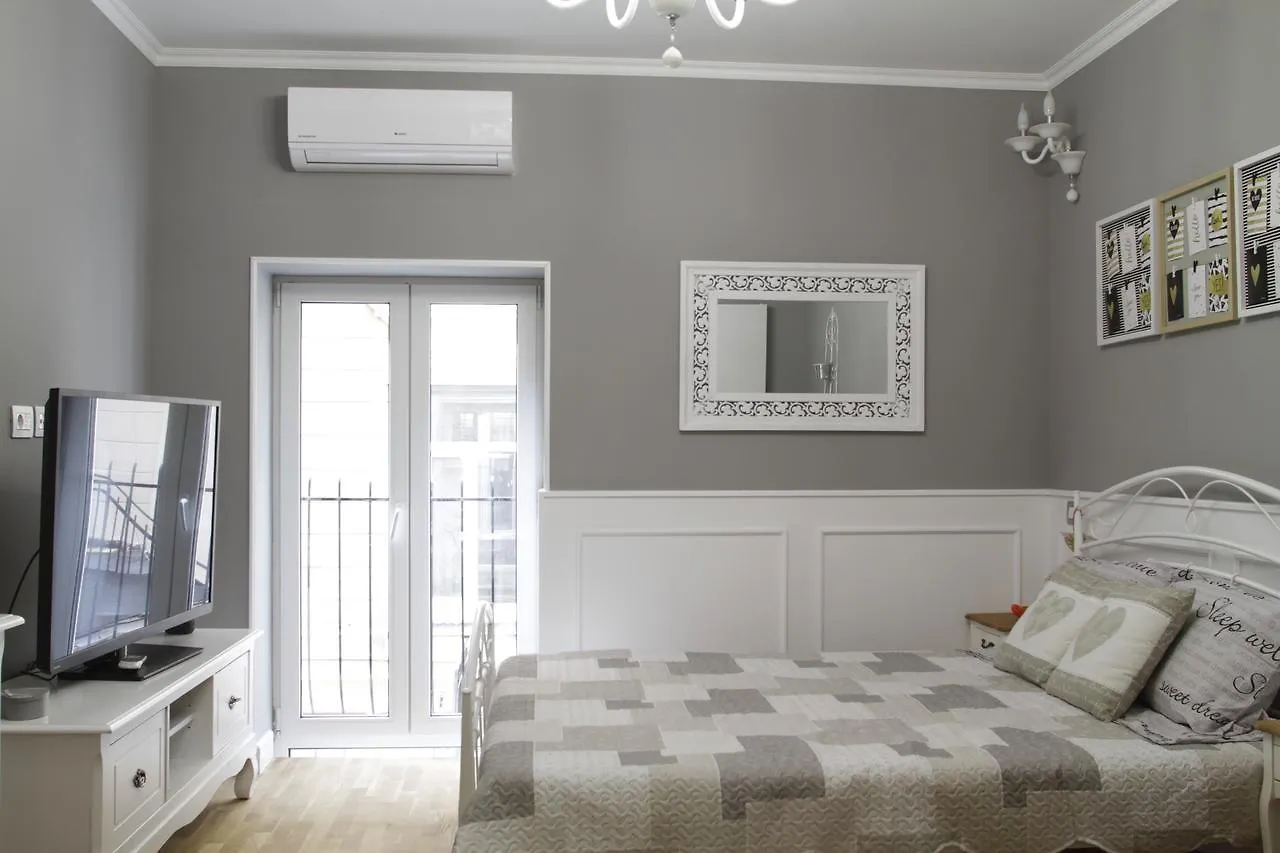 Amando Bucharest Apartment